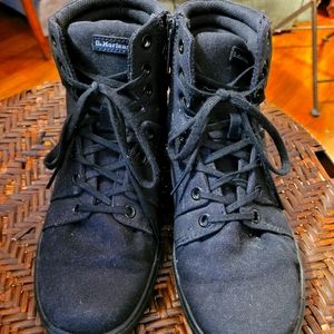 DR. MARTENS SNEAKERS sz 8